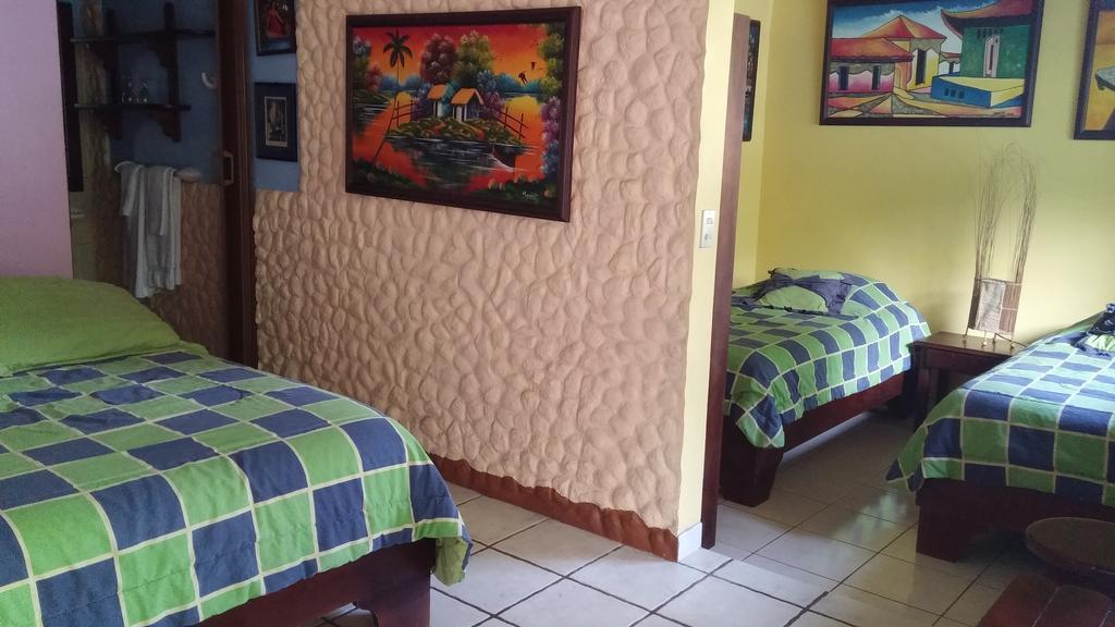 Hotel Vagabondo La Fortuna Room photo