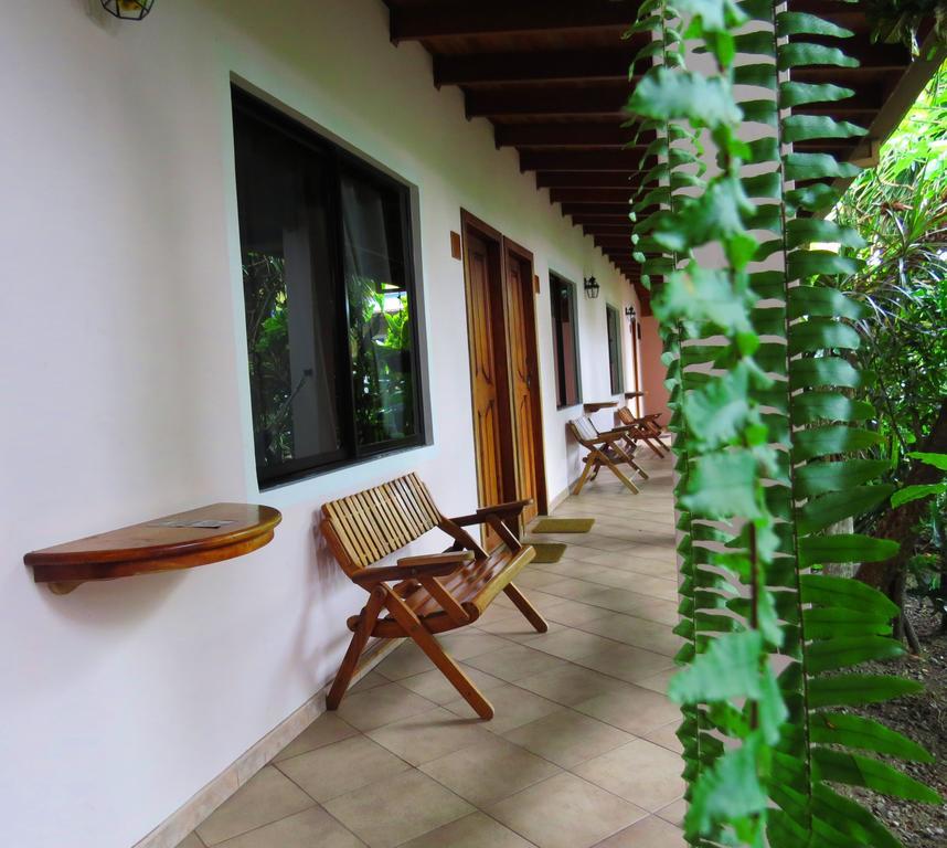 Hotel Vagabondo La Fortuna Exterior photo